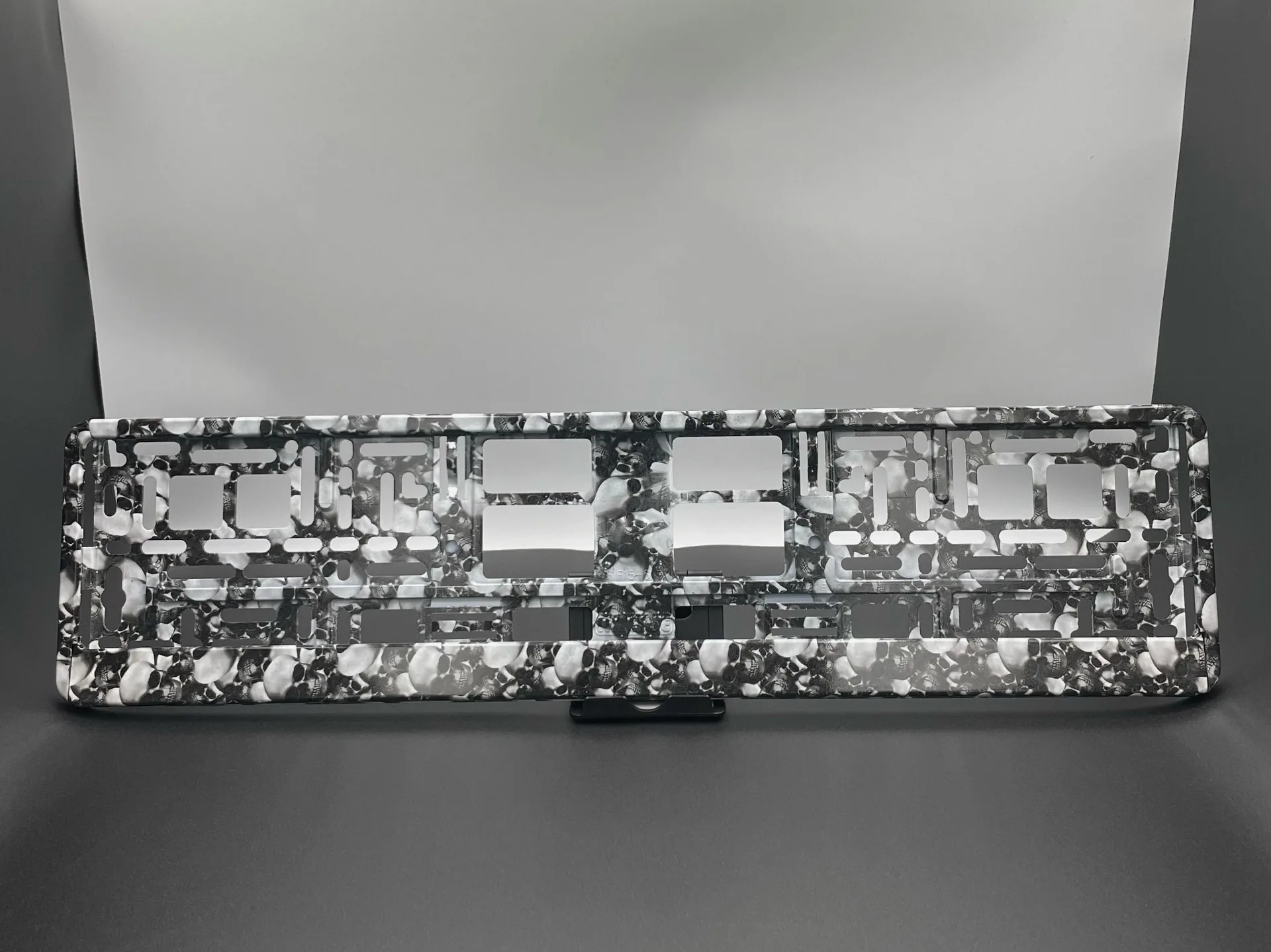 Porte-plaque "Skulls"