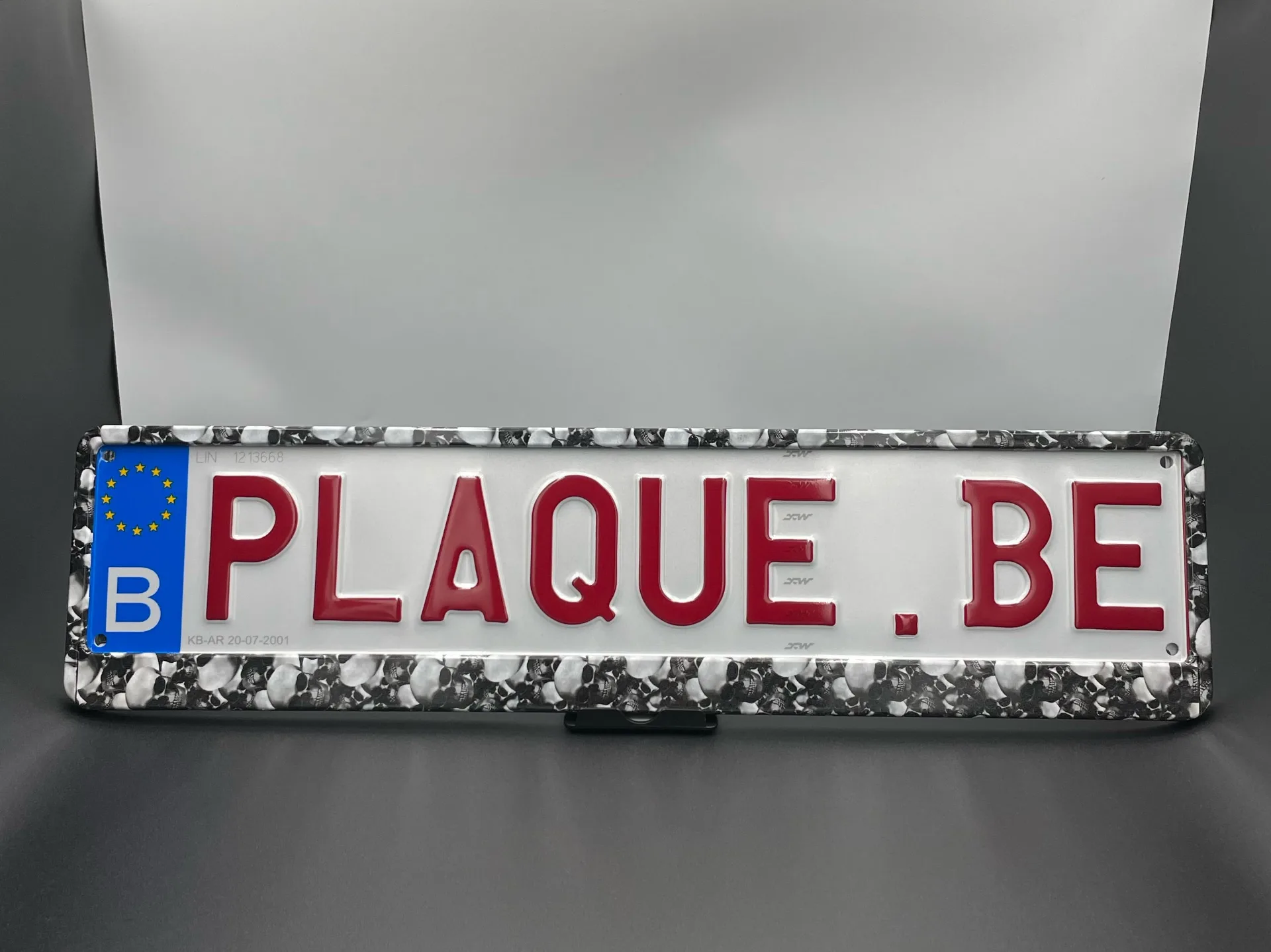 Porte-plaque "Skulls"