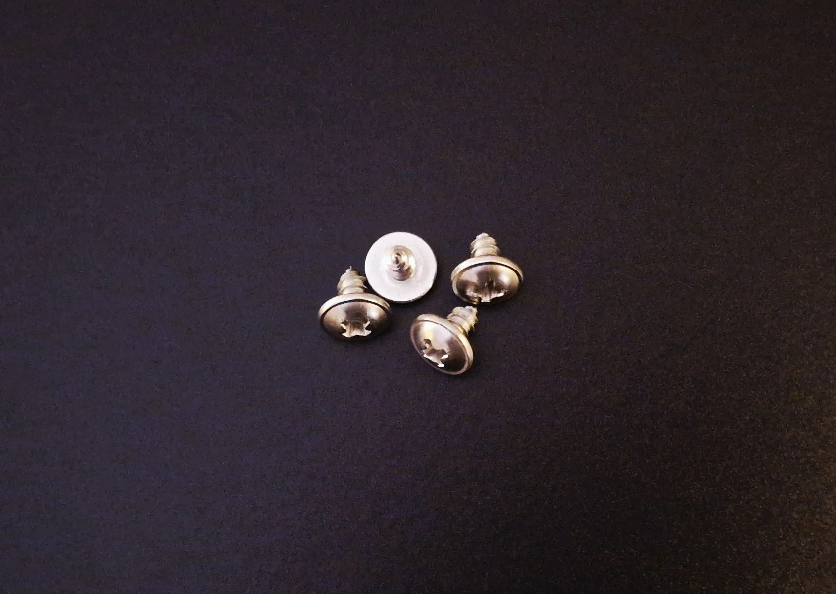 Schroef voor plexiglas nummerplaat